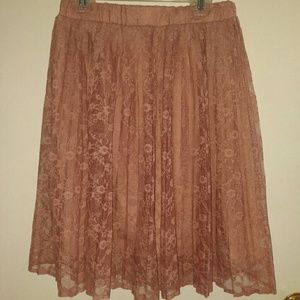 Lace skirt